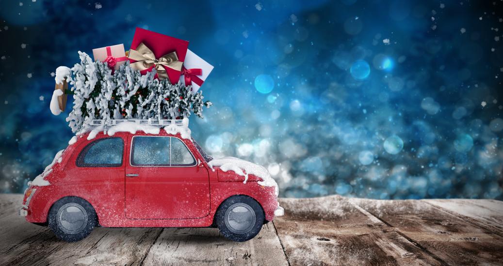 Voiture et sapin de Noël