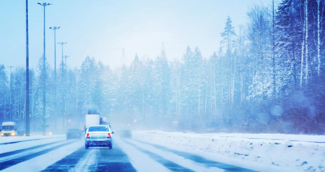 Neige sur autoroute