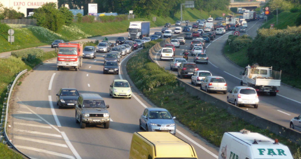 Un bouchon en début de journée sur la Rocade Sud à Grenoble