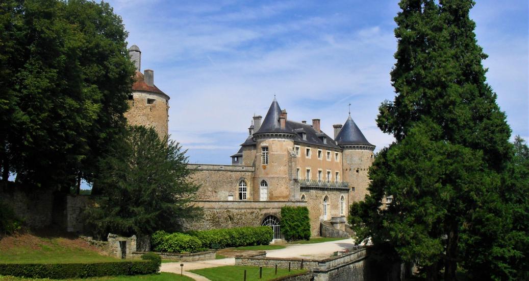 chateau-chastellux-yonne-bourgogne-tourisme-patrimoine-histoire