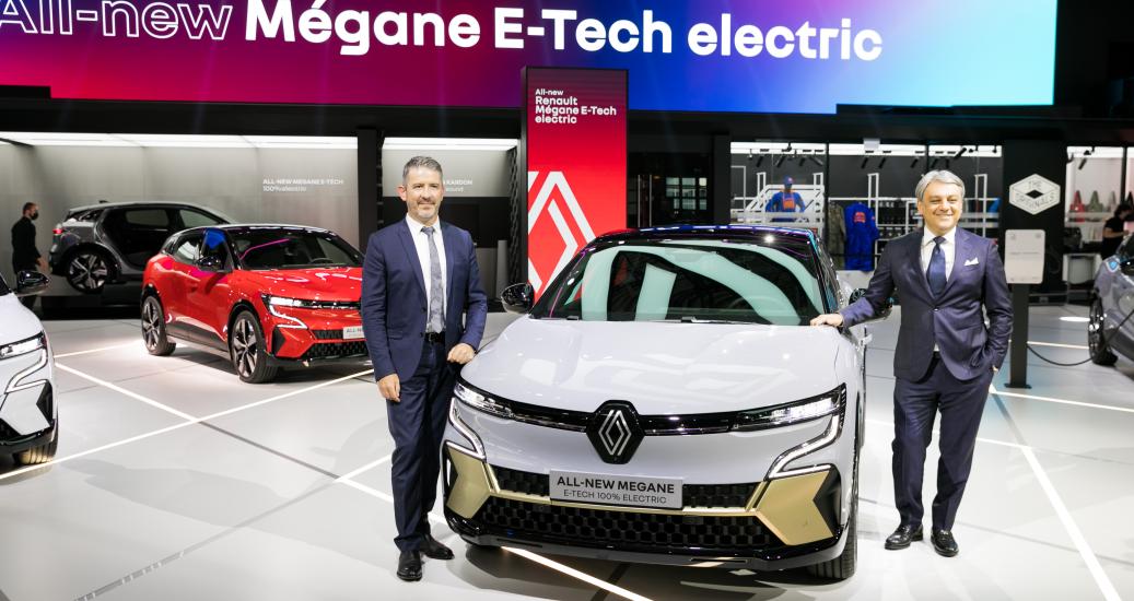 Luca de Meo et la Renault Megane E Tech 100% électrique