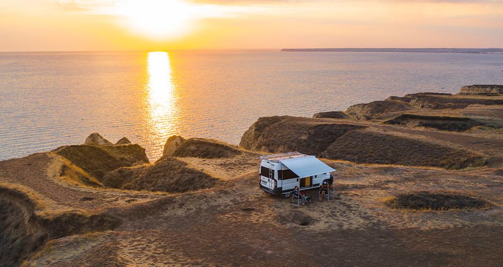 Camping-car et caravane