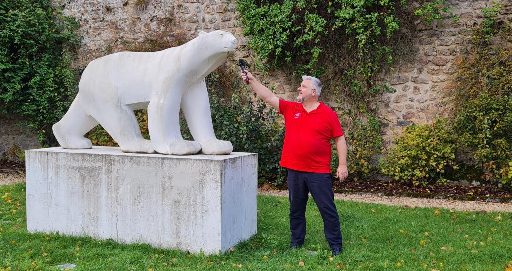 Interview de l'ours Pompon à Saulieu, 21