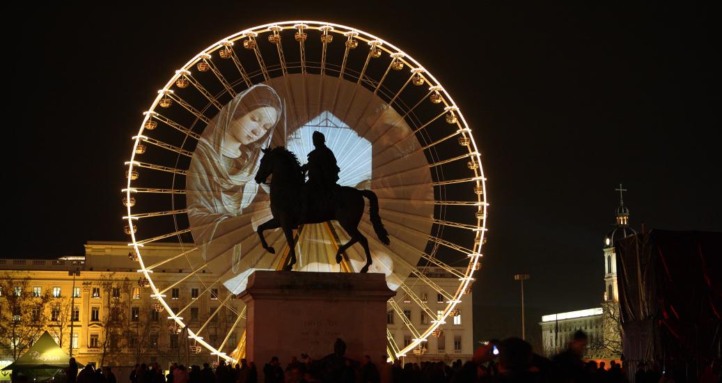 FRANCE // La Fête des Lumières à Lyon - Arpenter le chemin