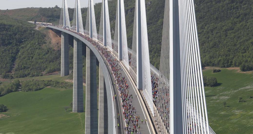 course viaduc millau