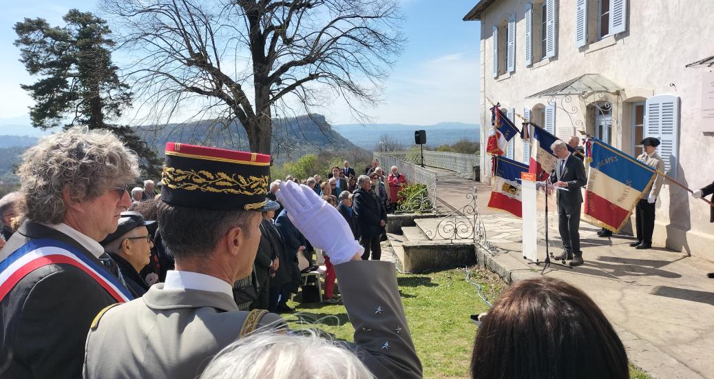 Une minute de silence pour la commémoration de la colonie d'Izieu