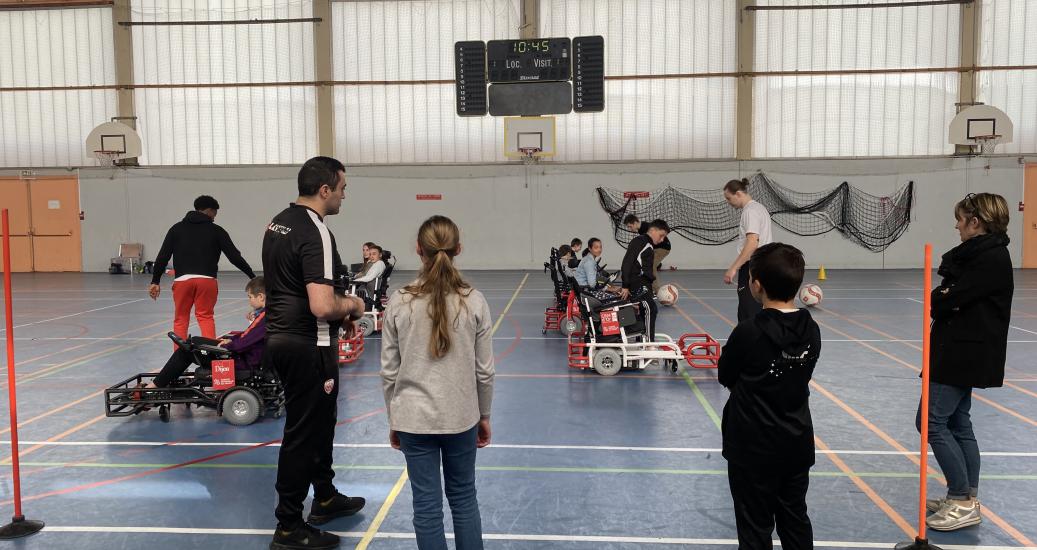 Journée de sensibilisation au handicap avec le DFCO Foot Fauteuil