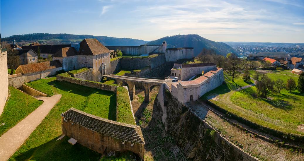 La citadelle de Besançon vue de haut