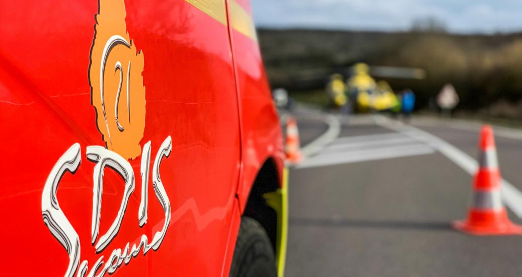 Gros plan sur le travail des pompiers 