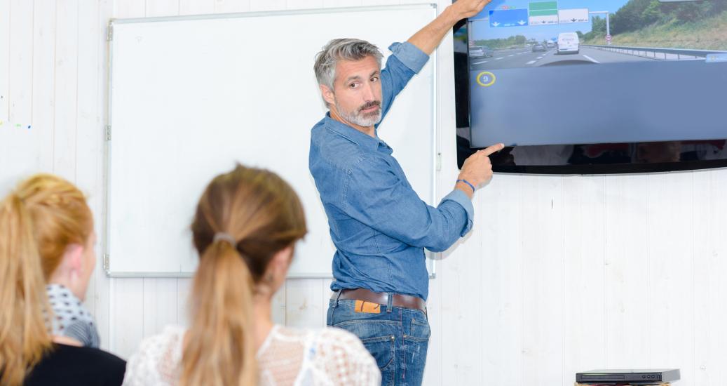 Moniteur code de la route - théorie