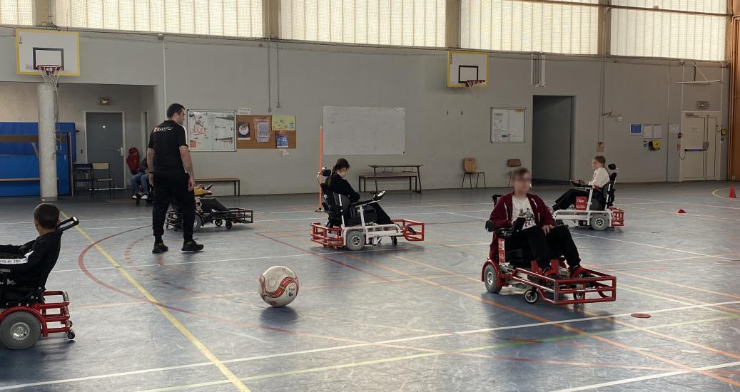 DFCO Foot Fauteuil 2023 flouté 