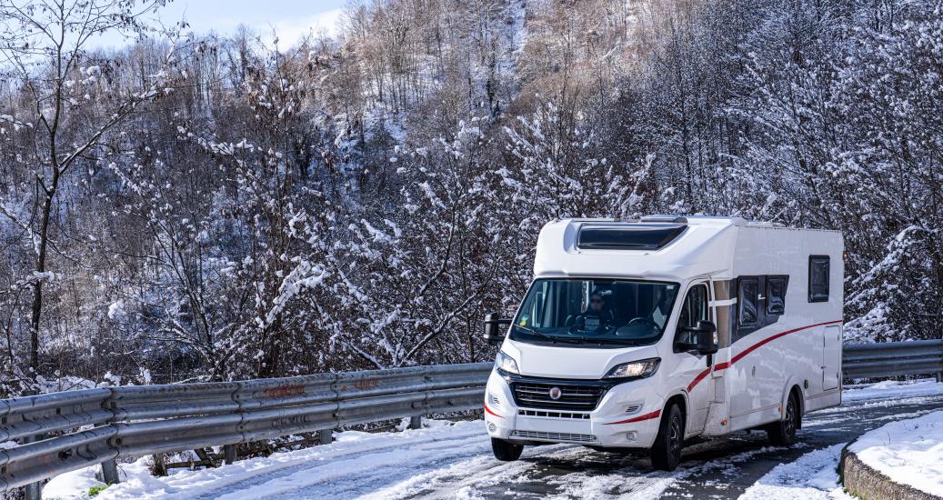 camping car à la montagne