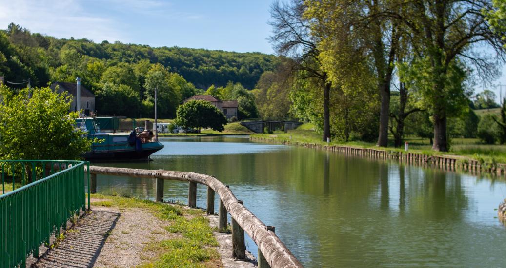 Canal de Bourgogne - Pont d'Ouche - Côte d'or