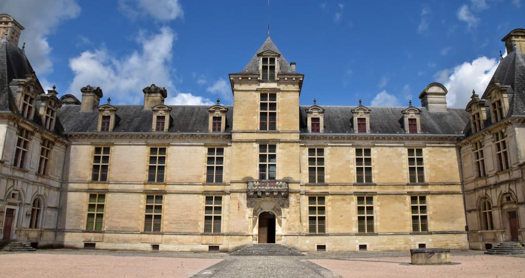 Château ducal de Cadillac - Façade sur cour