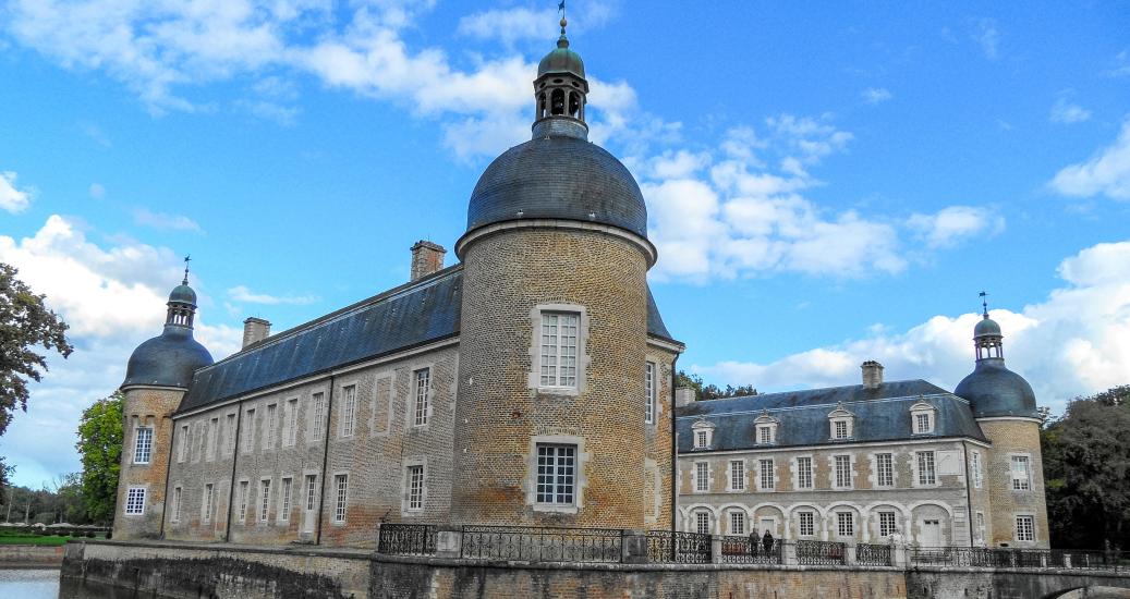 Château de Pierre-de-Bresse, Saône-et-Loire