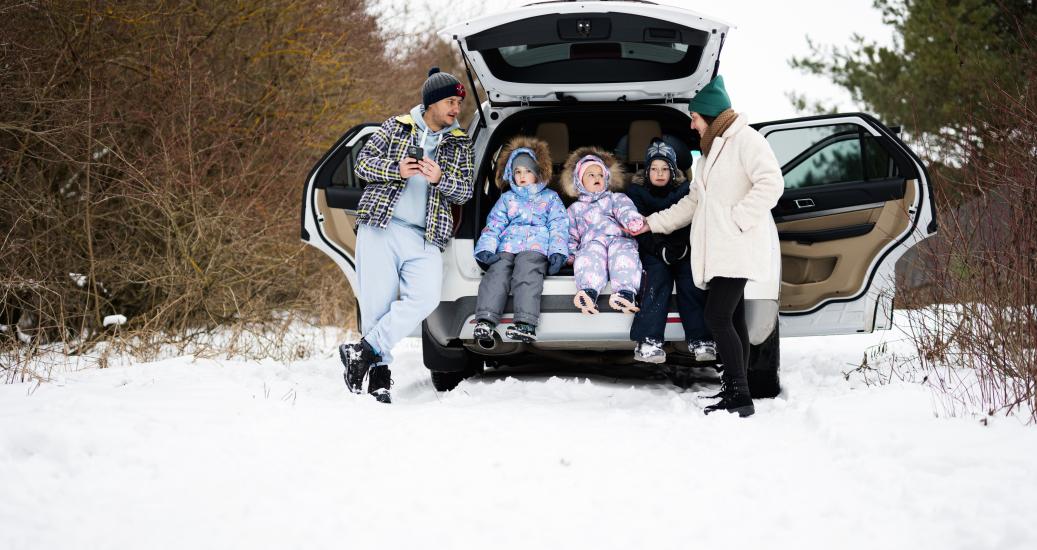 voiture neige hiver vacances