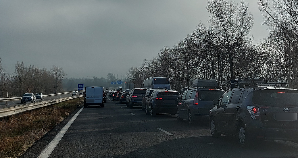 © Géraldine Milliat _A43_direction Turin_bouchon_Savoie_avant_bifurcation_A41S