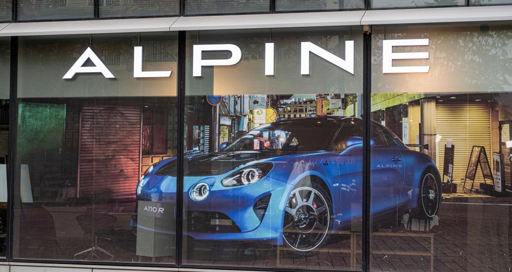  l’Alpine A110 a connu une pause dans sa carrière de près de 20 ans entre 1995 et 2018©JJfoto - stock.adobe.com