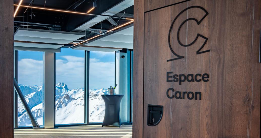 La salle de séminaire de Caron 3200