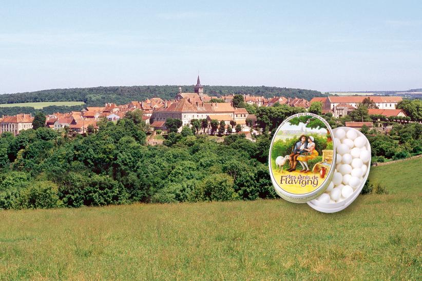 Flavigny-sur-Ozerain paysage et boite bonbons d'anis