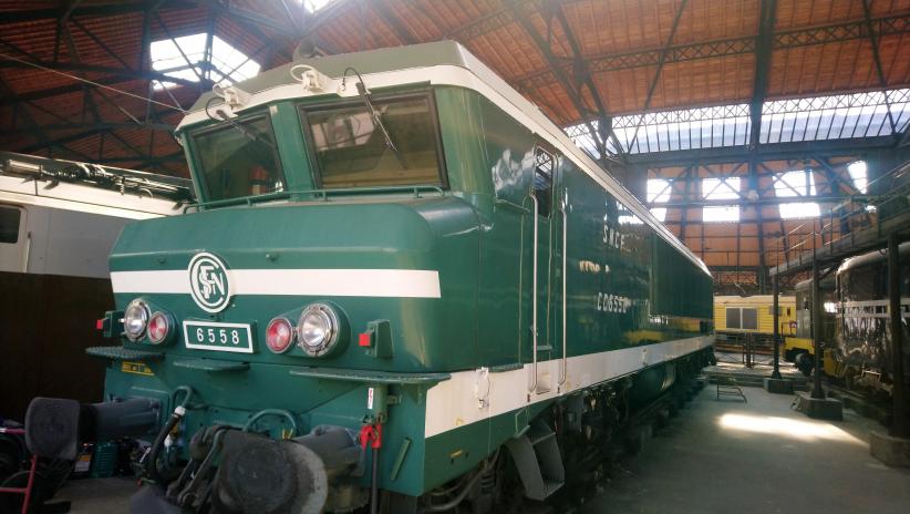 Locomotive 6658