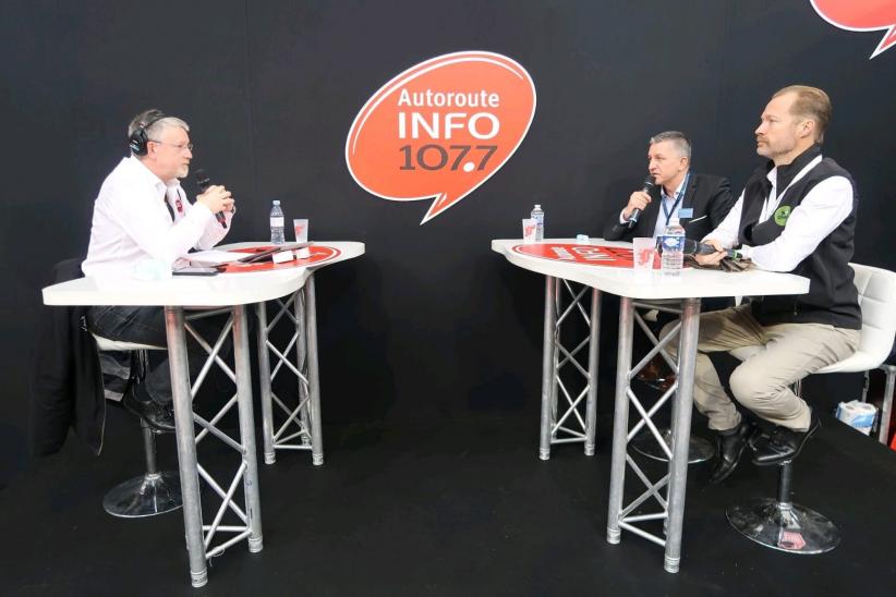 Xavier Ferrand interroge Laurent Chauvin, Directeur marketing de Symbio, Pile à hydrogène et Marc Vandecan, Directeur marketing de Oleo carburant 100% végétale.