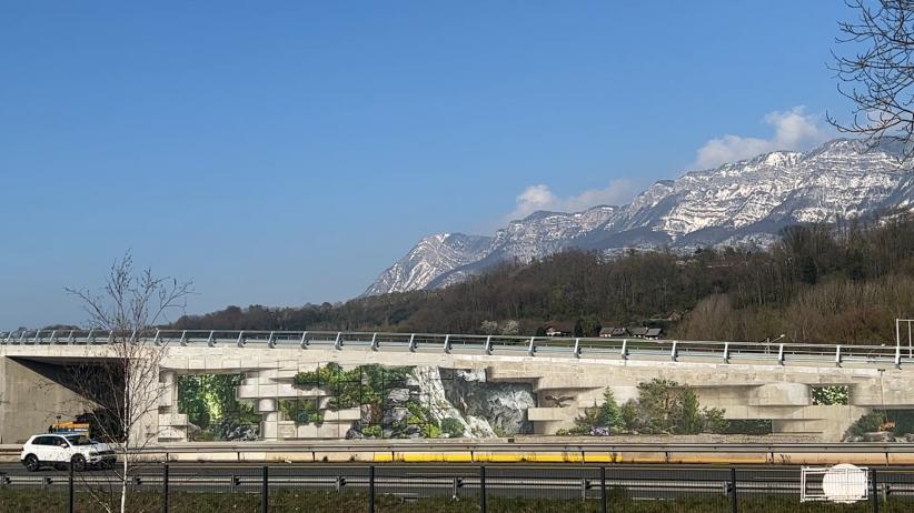 Fresque de la bretelle d'accès à l'A41 à Chambéry