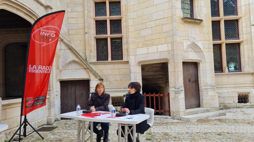 Élisabeth BRAOUN (à droite) Administratrice des monuments nationaux en Berry   Jennifer DESILLE (à gauche) Agence Tourisme et Territoires du Cher 