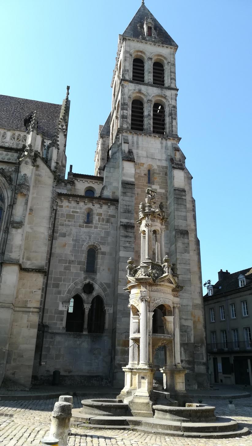 La fontaine Saint-Lazare