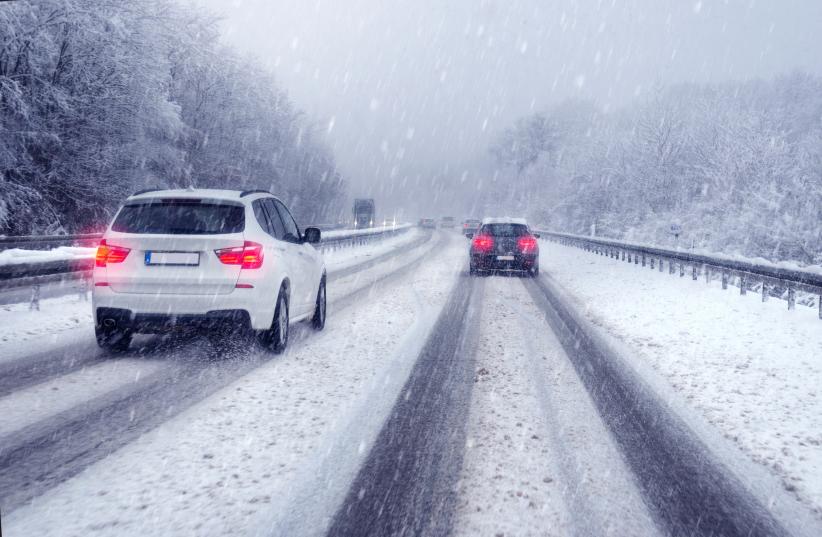 neige sur autoroute