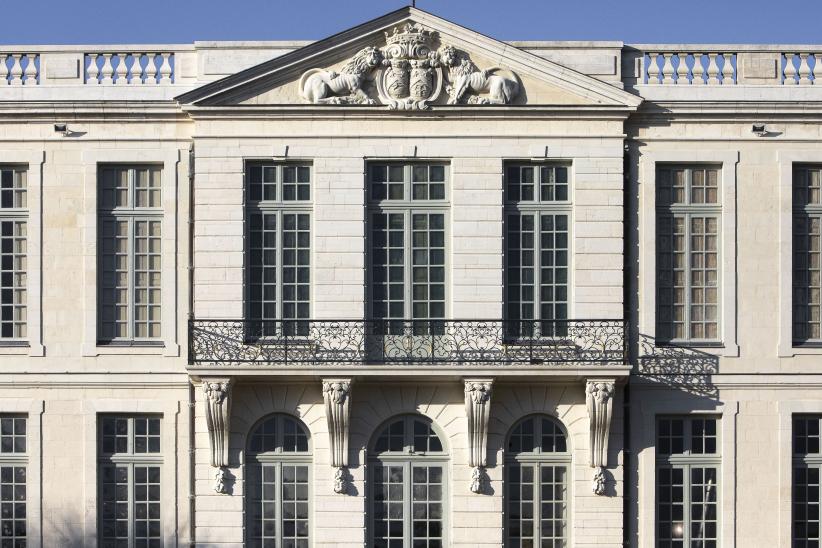 Château de Bouges, façade sur cour après restauration 