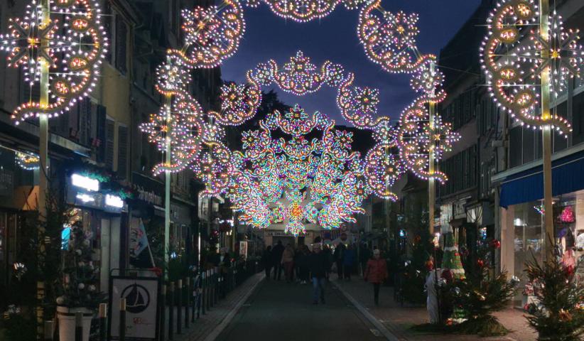 Une rue des lumières de Noël de Montbéliard