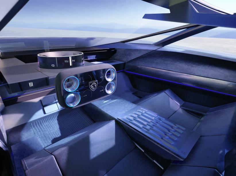 Intérieur du Peugeot Inception concept