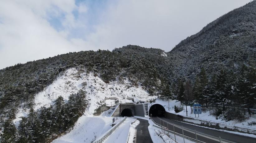 Tubes tunnel du Fréjus