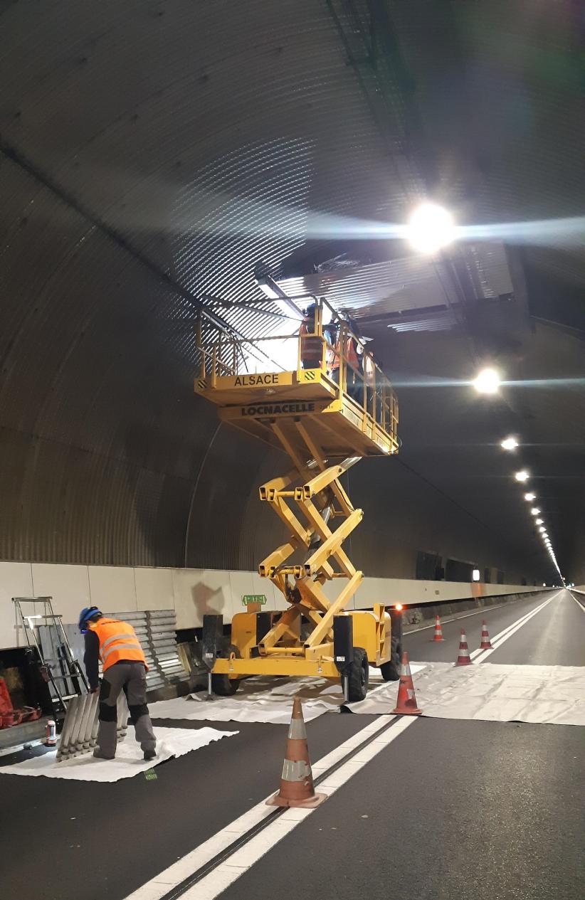 Travaux sous un pont