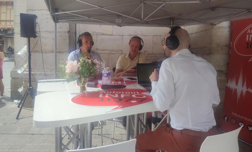 Jérôme MARCHÉ  Directeur du Développement à l'Office de Tourisme  & Florian GARCENOT  Société Activé Tours 