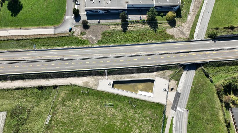 Les travaux du bassin d'assainissement vus d'en haut. © Fresh Influence