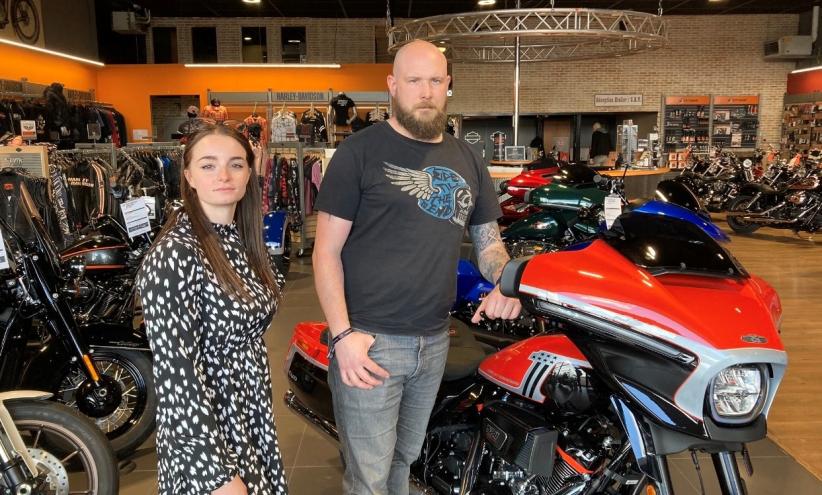 Roxane Douki et Florent Jardinier de la concession Harley Davidson de Dijon 