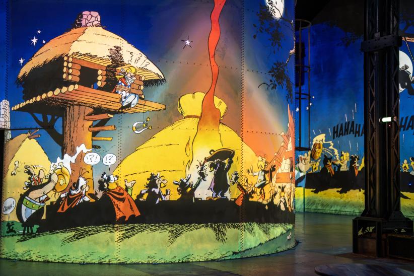 Une projection du repas de fin des Astérix, où tout le village de gaulois se rassemble pour manger du sanglier. 