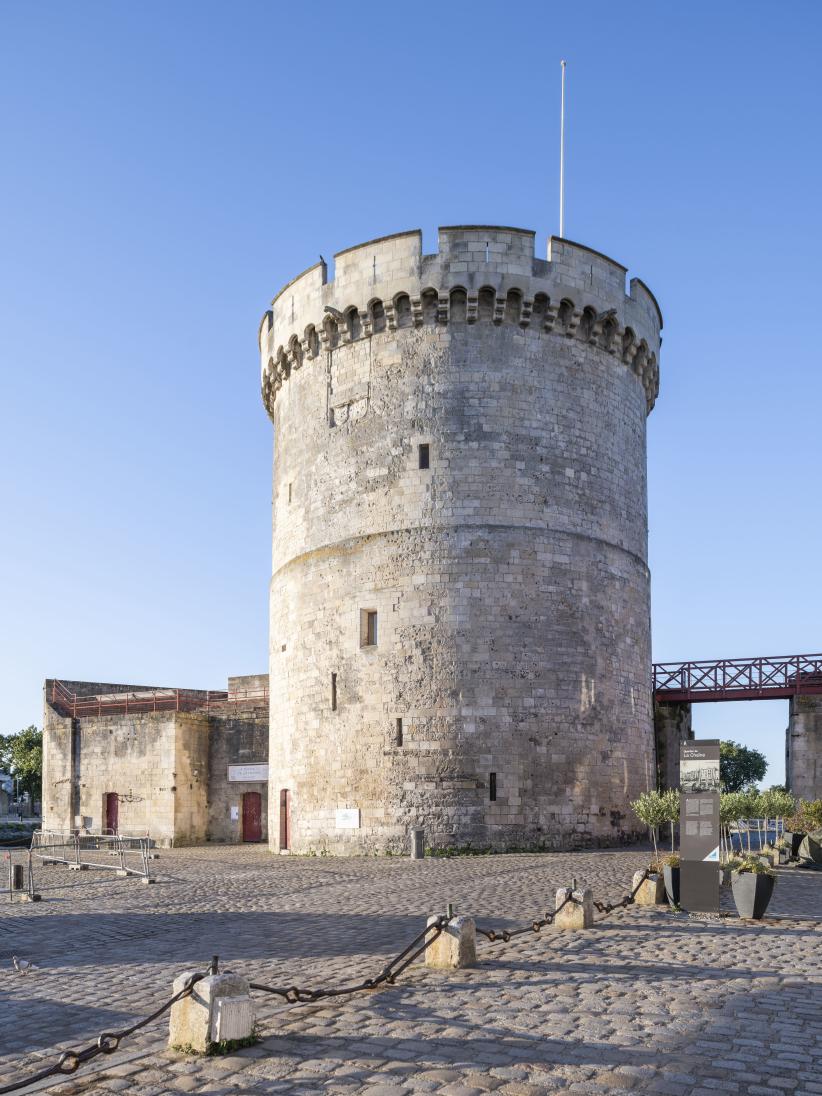 Tour de la Chaîne vue de l'esplanade Saint-Jean d'Acre