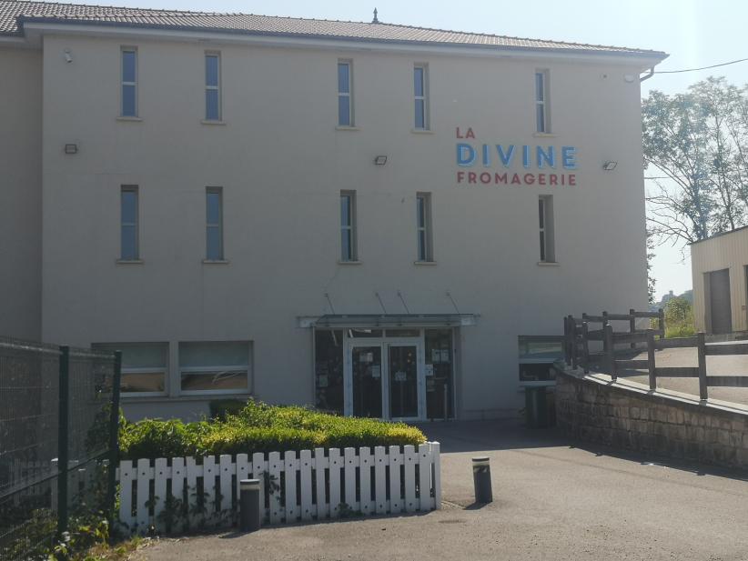 La devanture de la Divine Fromagerie