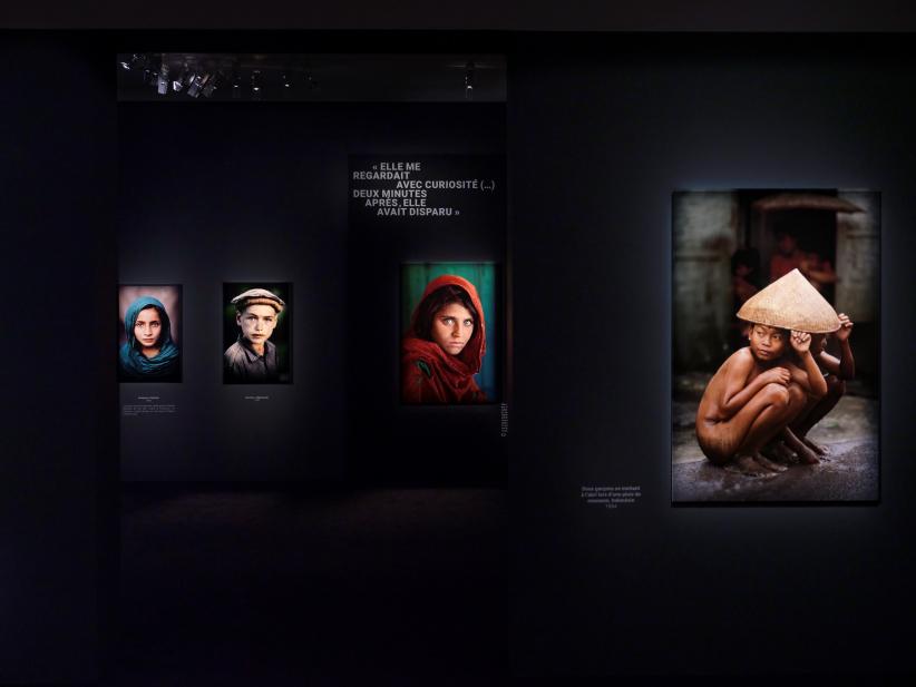 Steve McCurry, exposition Regards à l'hôtel Caumont