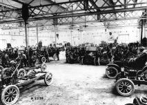 1910 beaulieu atelier finition des voitures lions