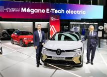 Luca de Meo et la Renault Megane E Tech 100% électrique