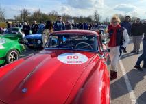 Patricia Poelart et sa Mercedes 190 SL de 1963